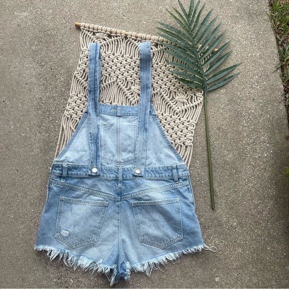 We The Free Distressed Jean Shorts Overalls (Shortalls) Size 27 - Picture 7 of 8